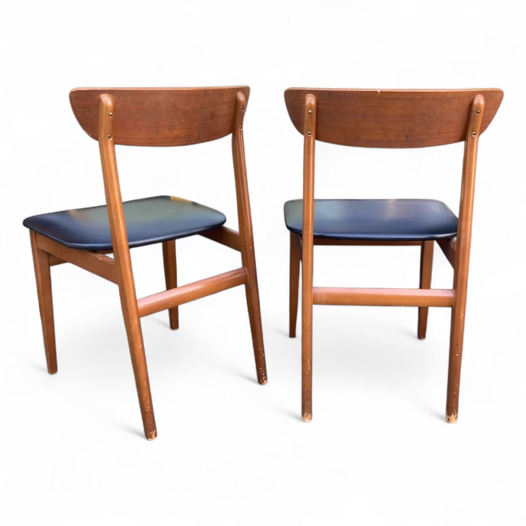 Schreiber Table And Chairs