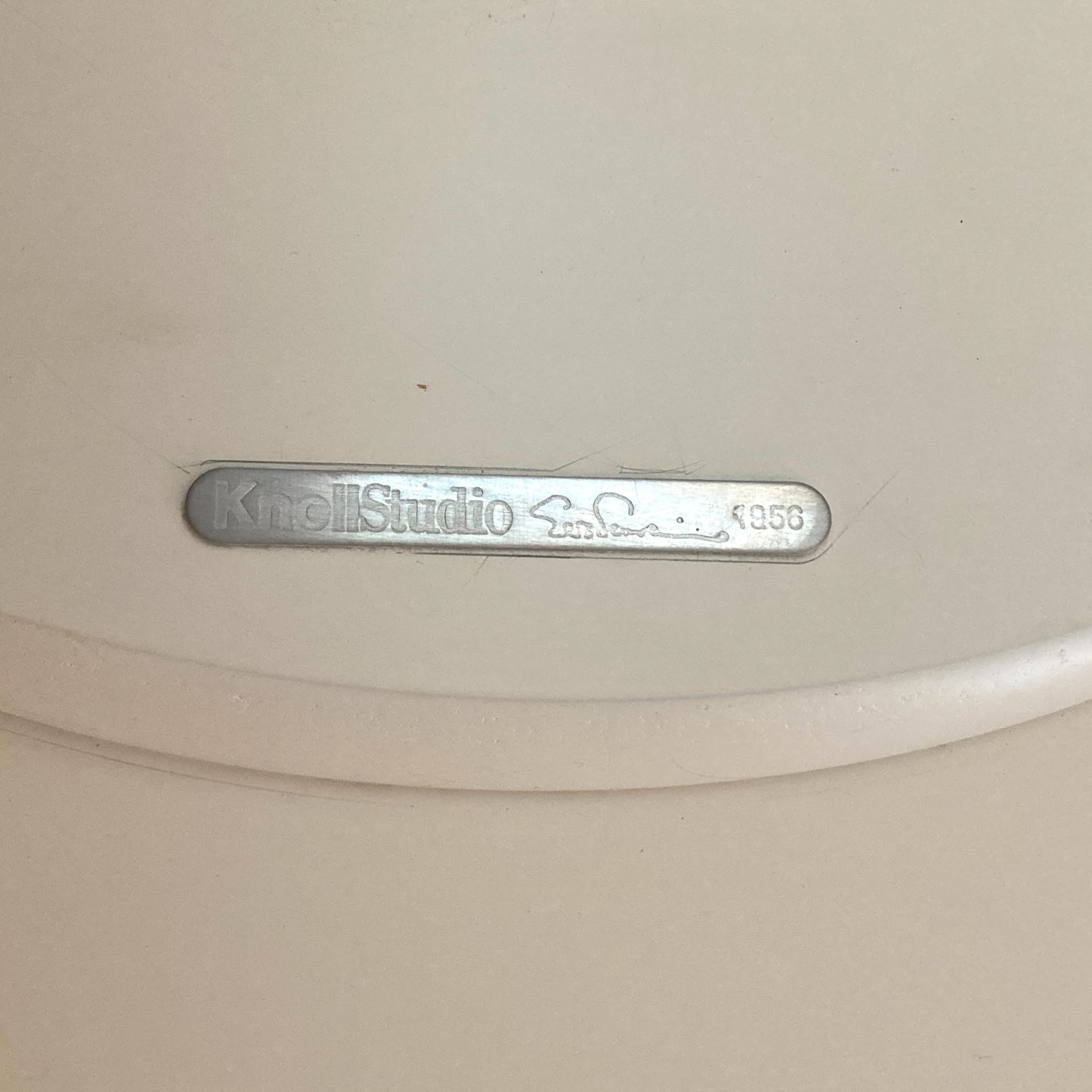 Eero Saarinen Tulip Table