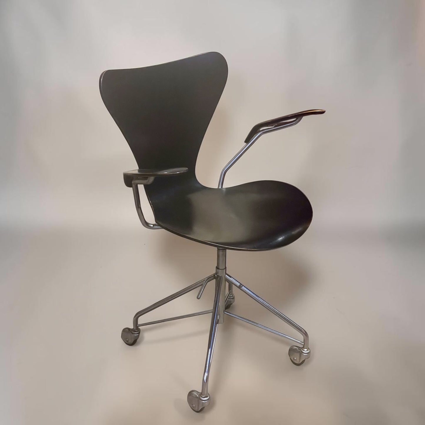 Early Arne Jacobsen Desk Chair