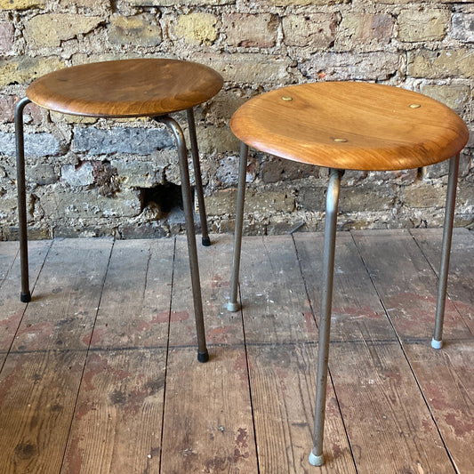 Fritz Hansen 3170 Dot Stool