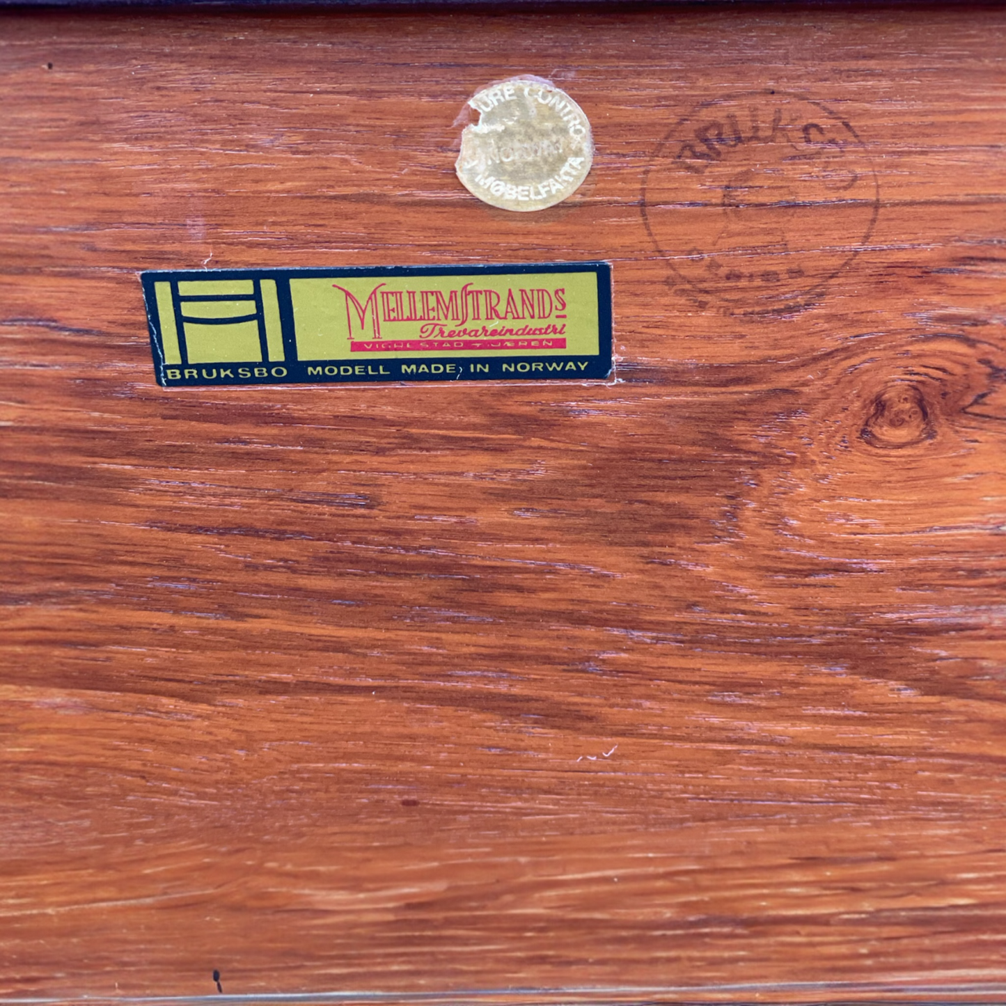 Torbjorn Afdal Krobo Bench