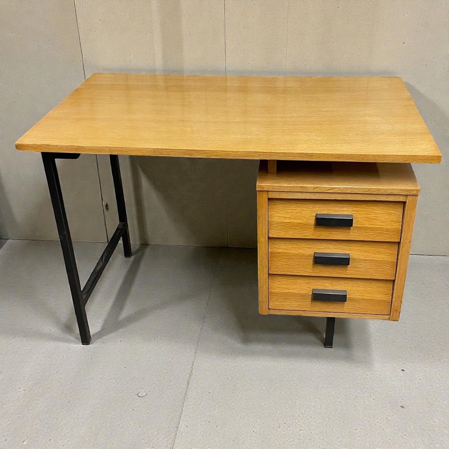 Pierre Paulin Desk For Thonet