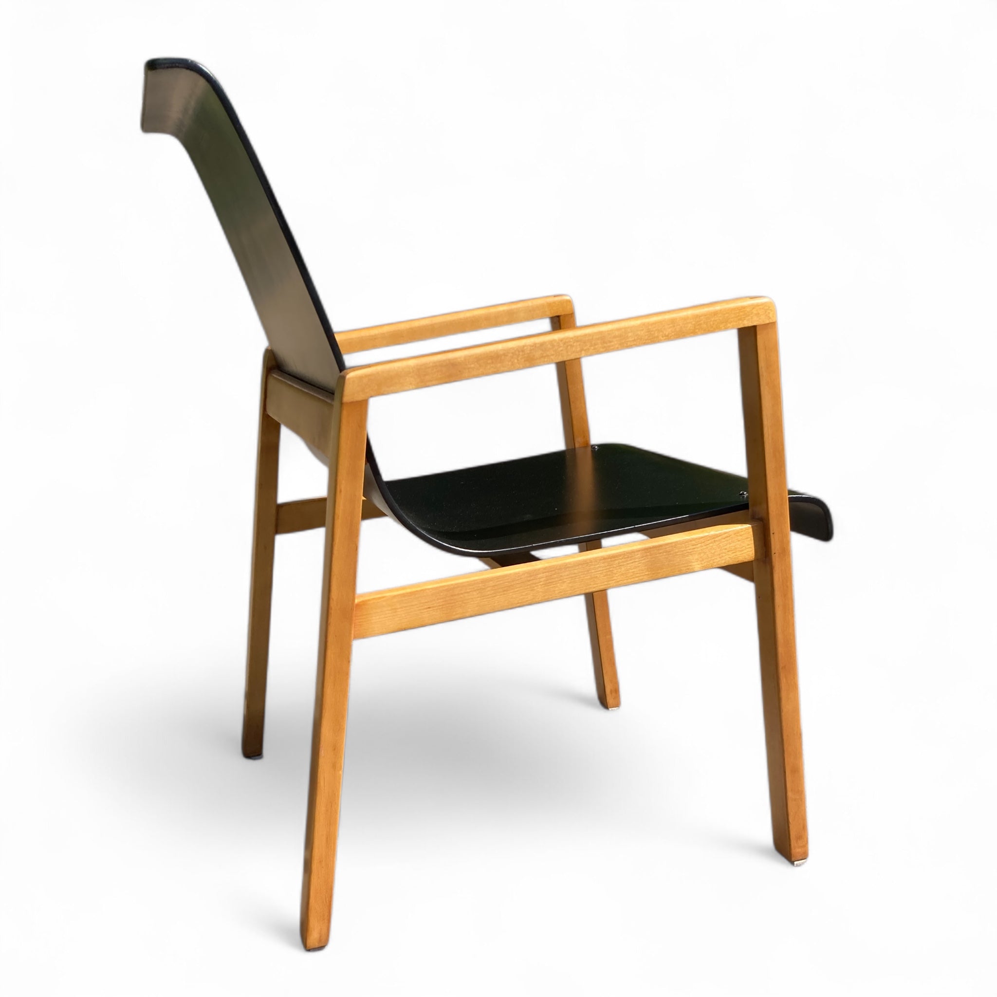 Alvar Aalto Hallway Chair – Hayles
