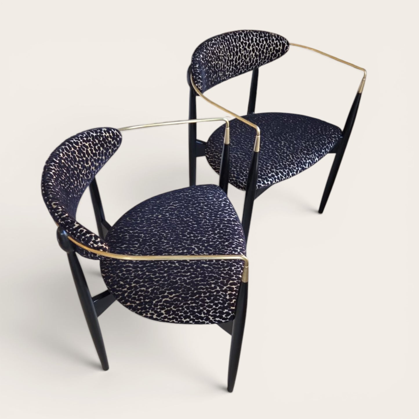 Dan Johnson Viscount Chairs