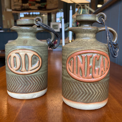 Tremar Pottery Oil & Vinegar