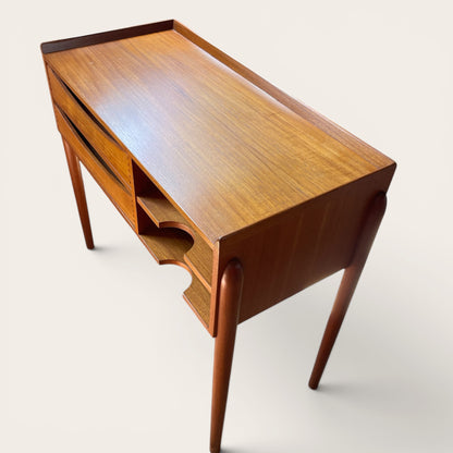 Arne Vodder Side Table