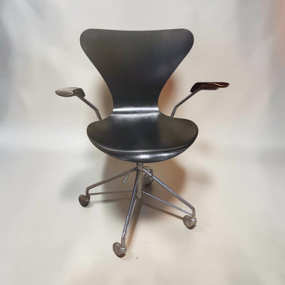 Early Arne Jacobsen Desk Chair