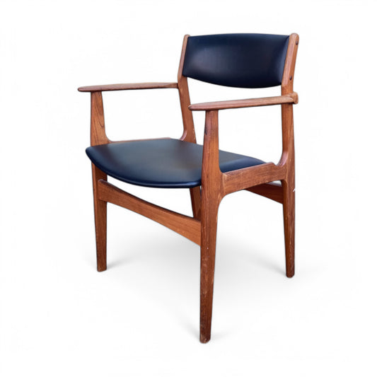Erik Jorgensen Carver Chair