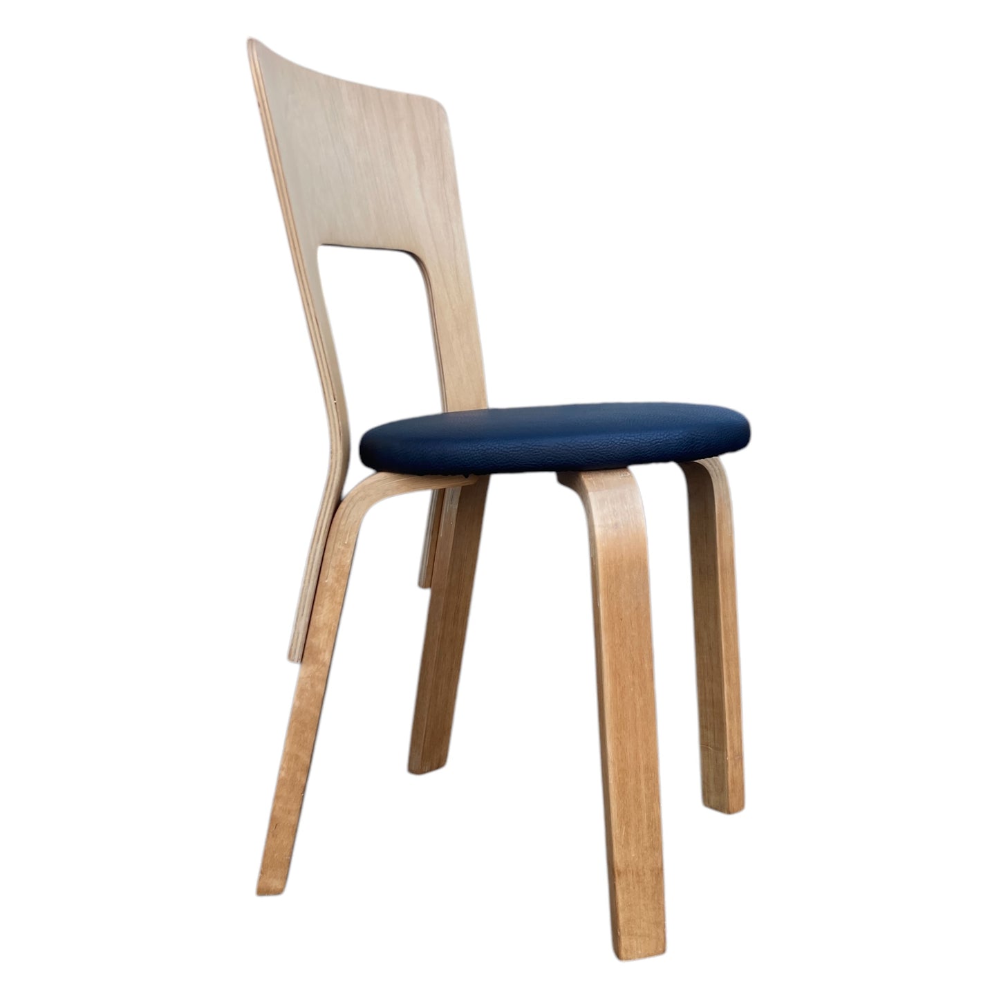 Alvar Aalto Model 66 Chair