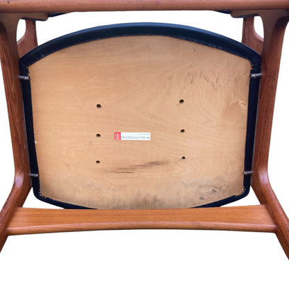 Erik Jorgensen Carver Chair