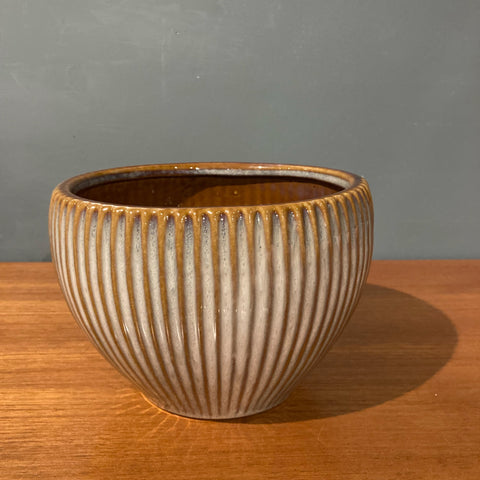 Medium Ribbed Plant Pot