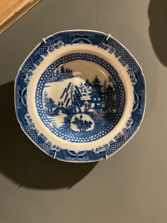 Early Thomas Wolfe transfer dish