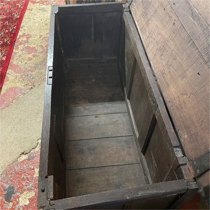 C17th Oak Coffer - Furniture