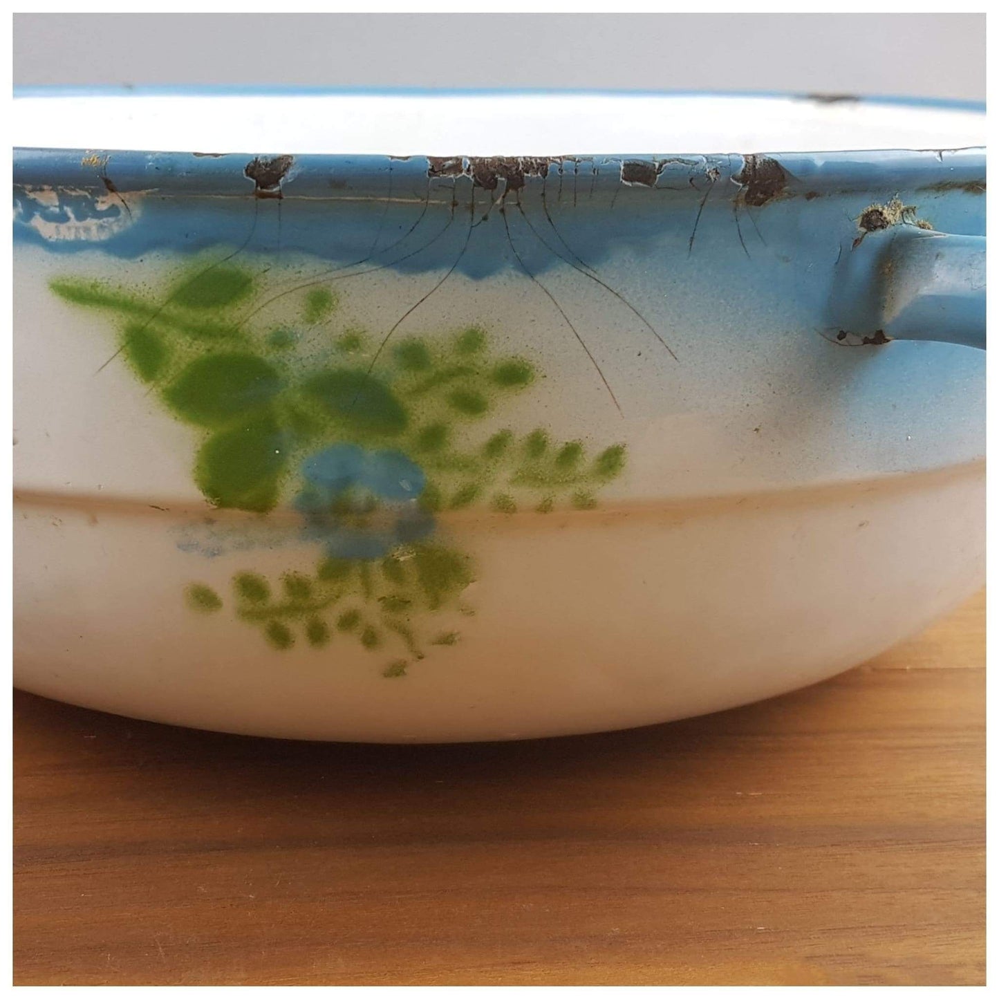 Miscellaneous - Large Hungarian Enamel Basin