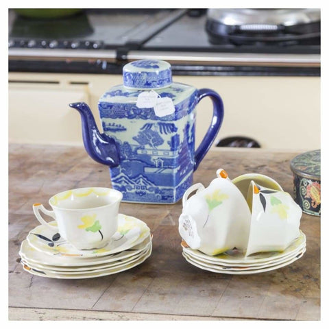 Ceramics - Ringtons Willow Teapot Ca. 1930