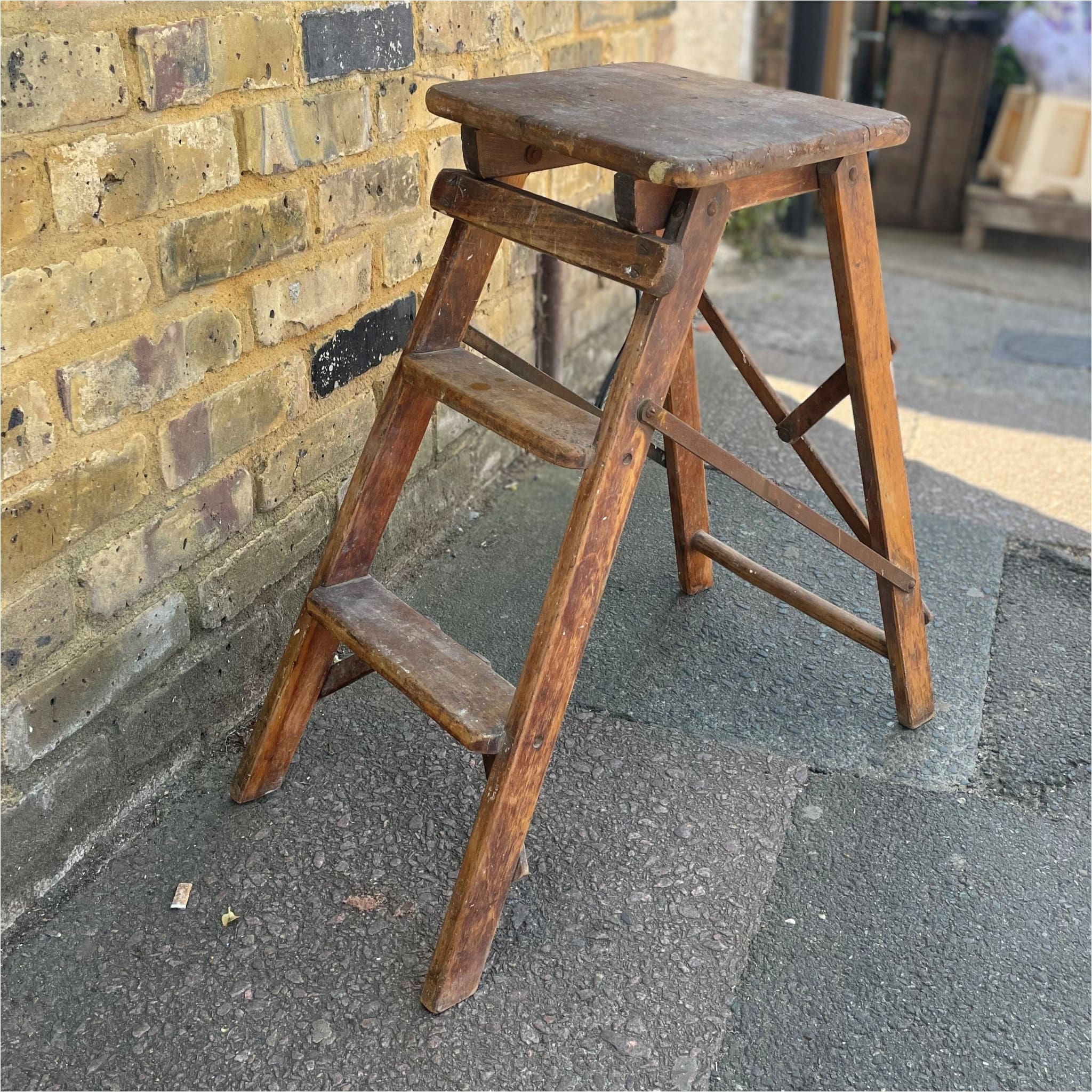 Hayles Shop - Vintage Wooden Steps