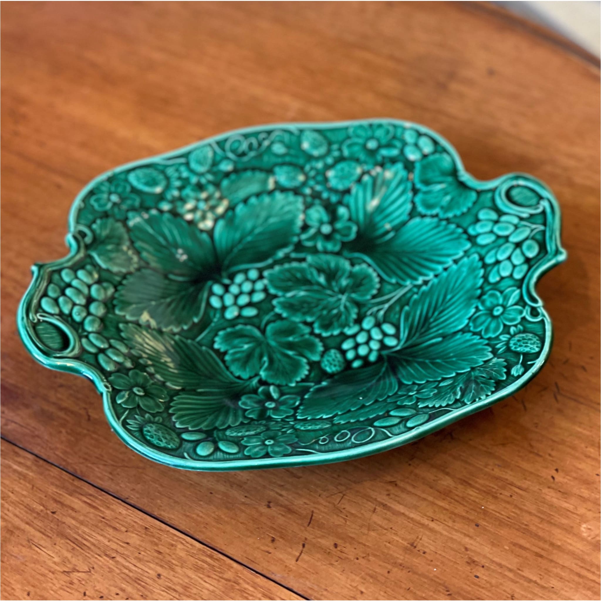 Hayles Shop - Wedgwood Green Majolica Comport