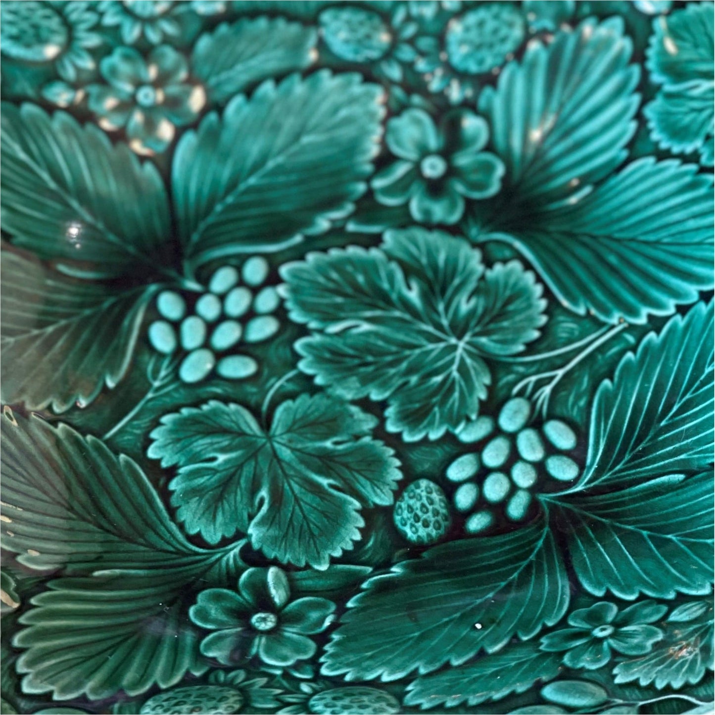 Wedgwood Green Majolica Comport - Ceramics